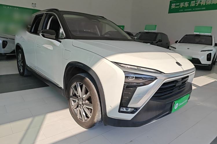 Used Nio ES8 2020 415 km Range 6-Seater Version Front Right 45 Deg