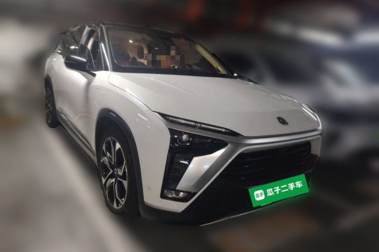 Used Nio ES8 2020 580 km Range 7-Seater Version Front Right 45 Deg