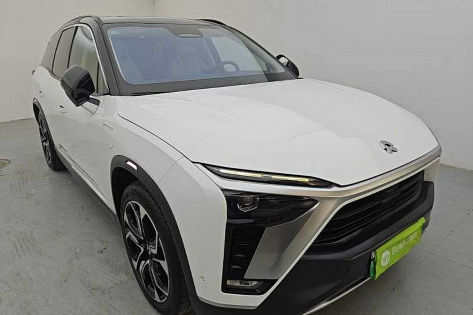 Used Nio ES8 2020 580 km Signature Edition 7-Seater Version Front Right 45 Deg