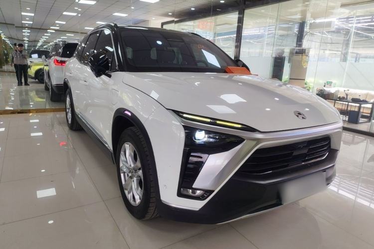 Used Nio ES8 2020 415 km Range 6-Seater Version Front Right 45 Deg