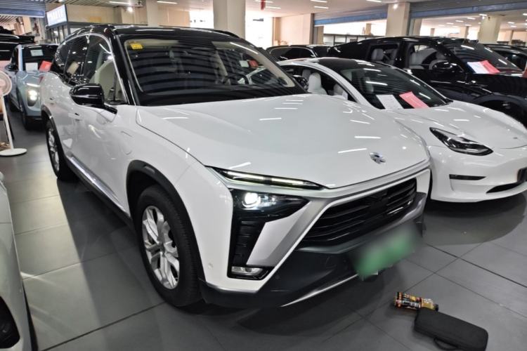 Used Nio ES8 2020 580 km Range Six-Seater Version Front Right 45 Deg