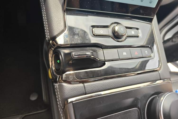 Used Nio ES8 2020 580 km Range Six-Seater Version Gear Lever