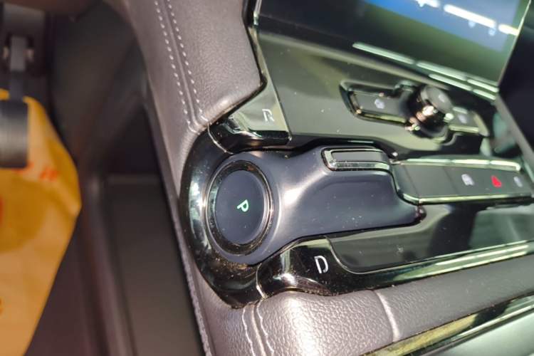 Used Nio ES8 2020 580 km Range Six-Seater Version Gear Lever