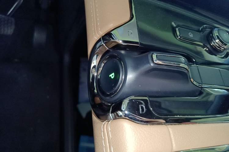 Used Nio ES8 2020 580 km Range Signature Edition Six-Seater Version Gear Lever