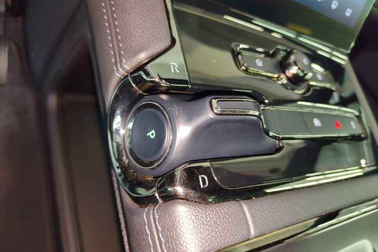 Used Nio ES8 2020 580 km Range Six-Seater Version Gear Lever
