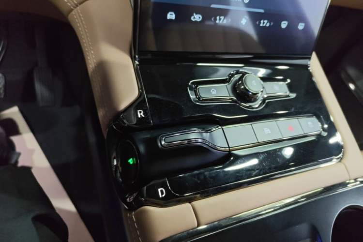 Used Nio ES8 2020 580 km Signature Edition 7-Seater Version Gear Lever