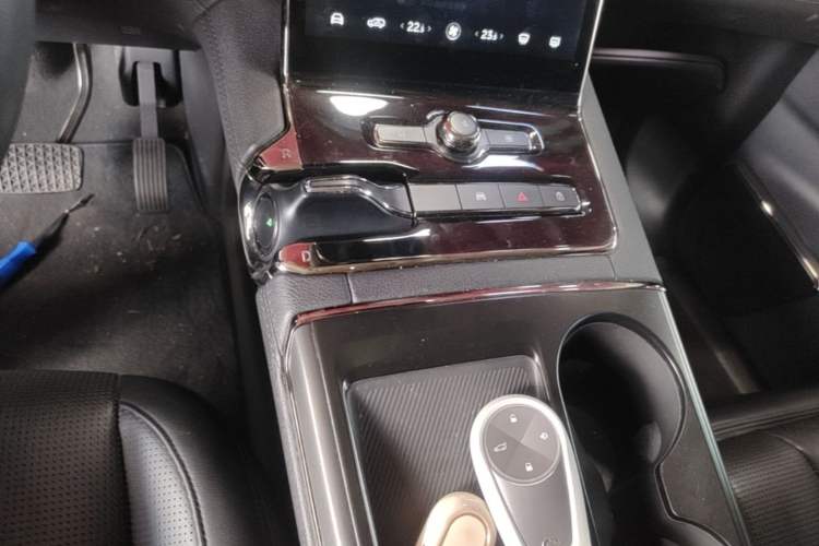 Used Nio ES8 2020 580 km Range Six-Seater Version Gear Lever