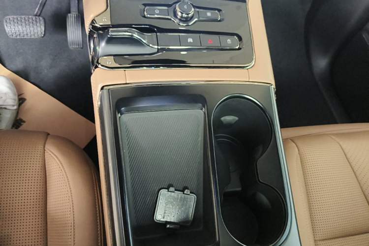 Used Nio ES8 2020 580 km Range Six-Seater Version Gear Lever