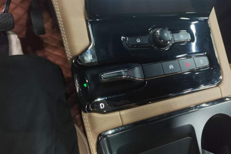Used Nio ES8 2020 580 km Range Six-Seater Version Gear Lever