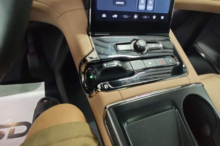Used Nio ES8 2020 580 km Range Six-Seater Version Gear Lever