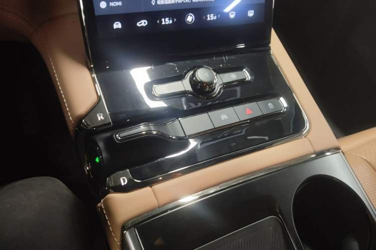 Used Nio ES8 2020 415 km Range 6-Seater Version Gear Lever