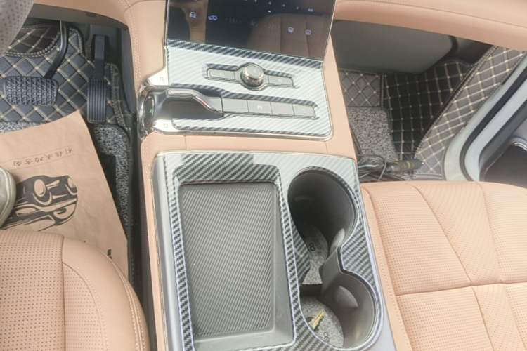 Used Nio ES8 2020 415 km Range 7-Seater Version Gear Lever