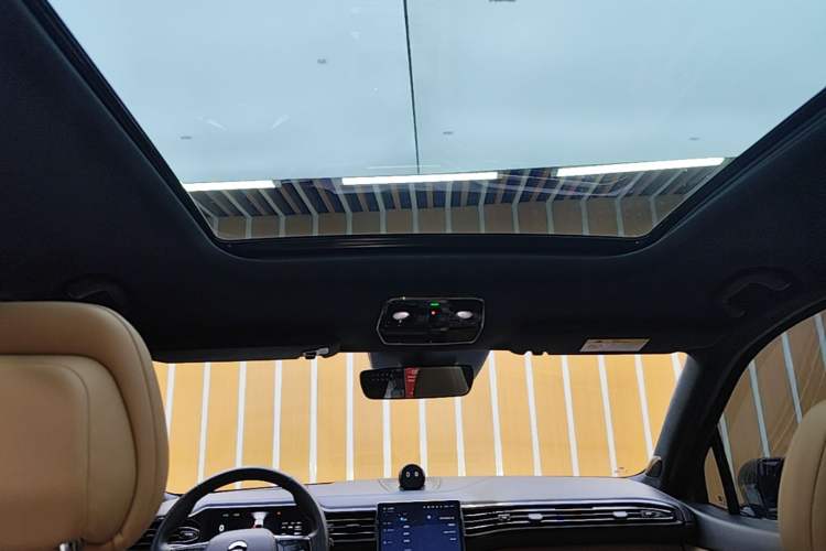 Used Nio ES8 2020 415 km Signature Edition 6-Seater Version Headliner