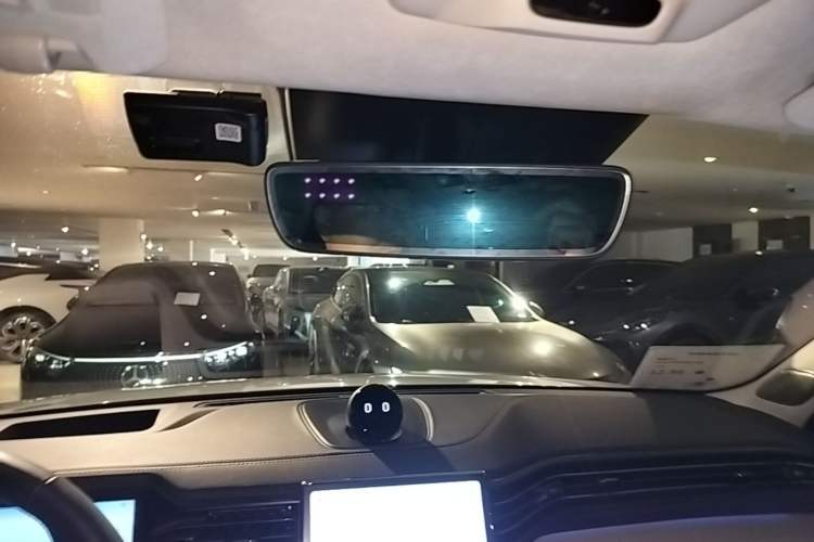 Used Nio ES8 2020 580 km Range Signature Edition Six-Seater Version Headliner
