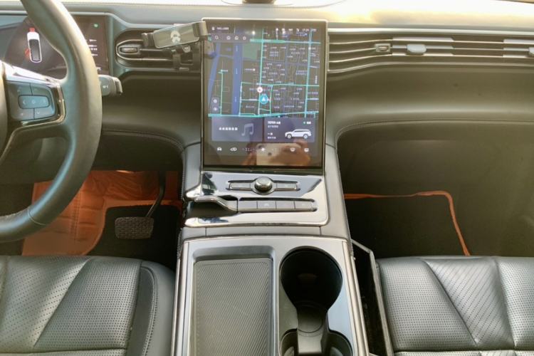 Used Nio ES8 2020 580 km Range Signature Edition Six-Seater Version Interior 2