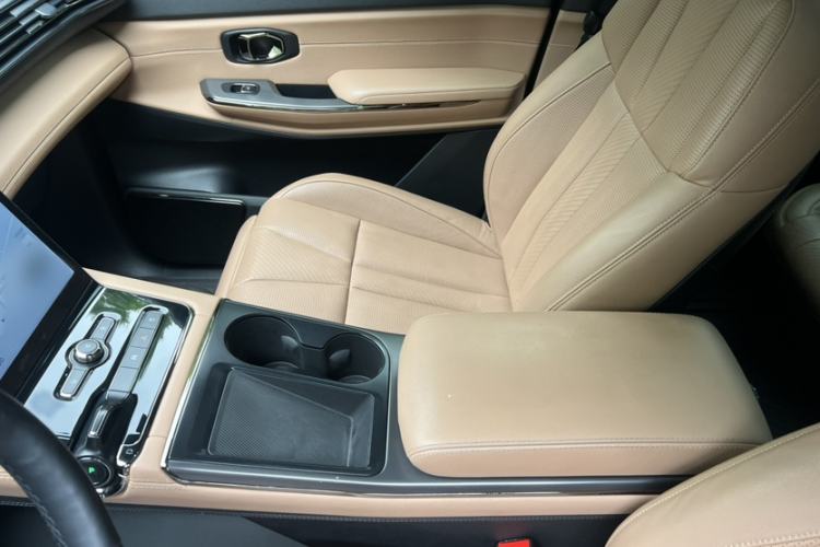 Used Nio ES8 2020 580 km Range Signature Edition Six-Seater Version Interior 4