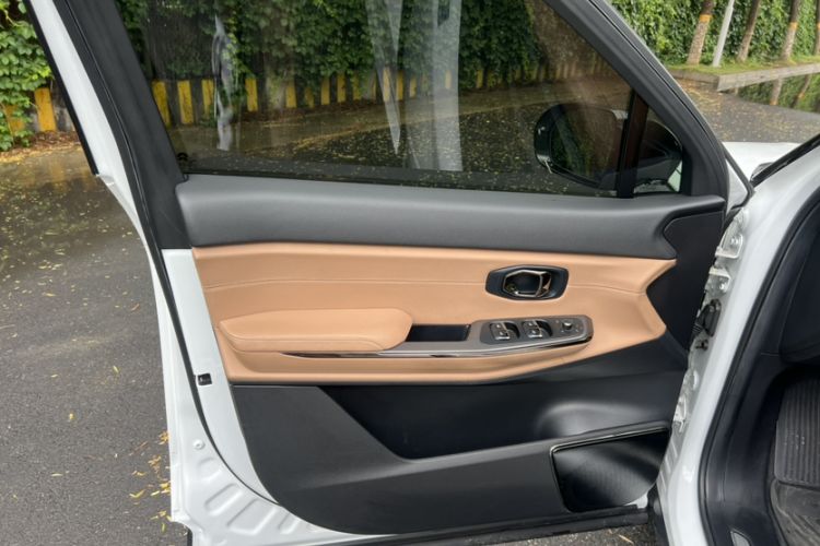 Used Nio ES8 2020 580 km Range Signature Edition Six-Seater Version Interior 7