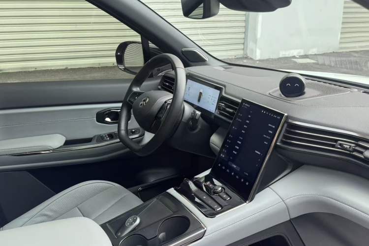 Used Nio ES8 2020 415 km Range 6-Seater Version Interior 8