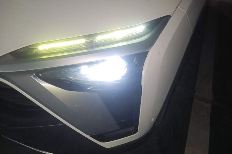 Used Nio ES8 2020 415 km Signature Edition 6-Seater Version Left Front Headlight