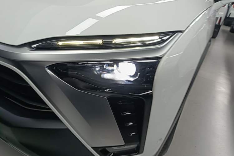 Used Nio ES8 2020 580 km Range Six-Seater Version Left Front Headlight