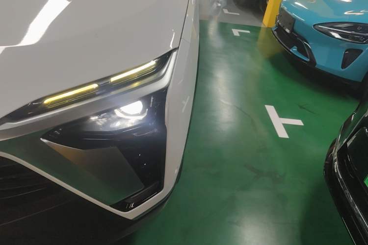 Used Nio ES8 2020 415 km Range 6-Seater Version Left Front Headlight