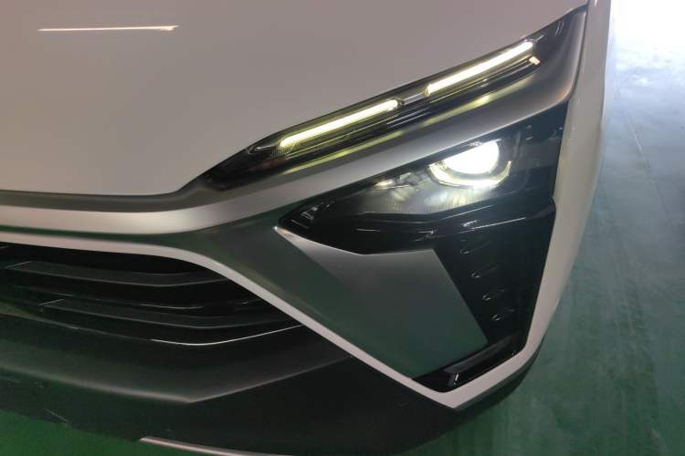 Used Nio ES8 2020 415 km Range 7-Seater Version Left Front Headlight