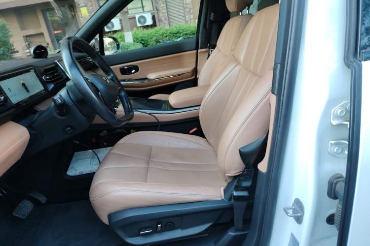 Used Nio ES8 2020 415 km Range 7-Seater Version Left Front Seat