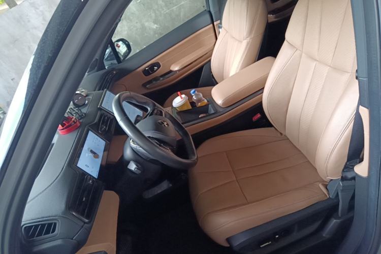 Used Nio ES8 2020 580 km Range Signature Edition Six-Seater Version Left Front Seat