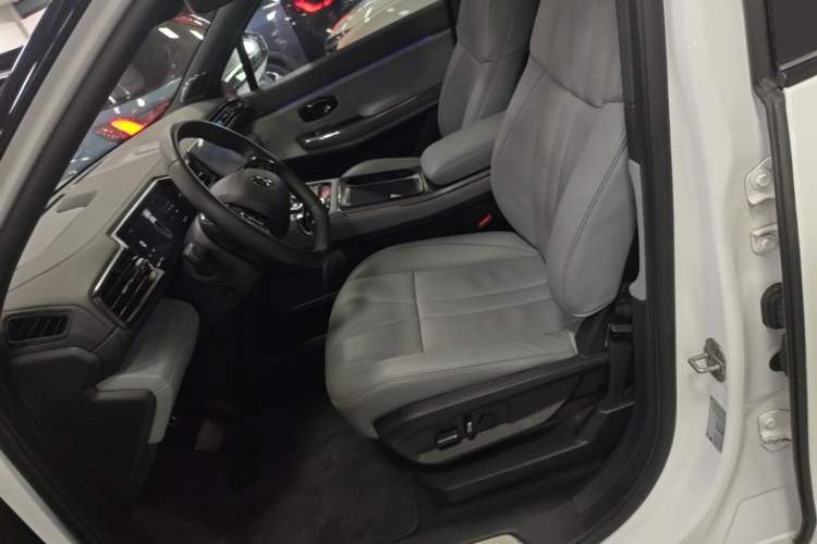 Used Nio ES8 2020 415 km Range 7-Seater Version Left Front Seat
