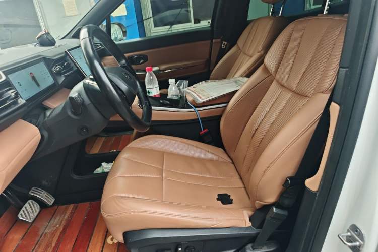 Used Nio ES8 2020 415 km Range 6-Seater Version Left Front Seat