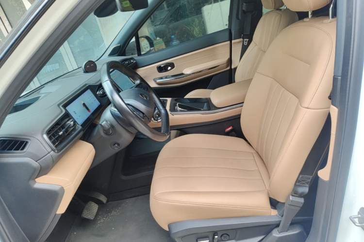 Used Nio ES8 2020 415 km Range 7-Seater Version Left Front Seat