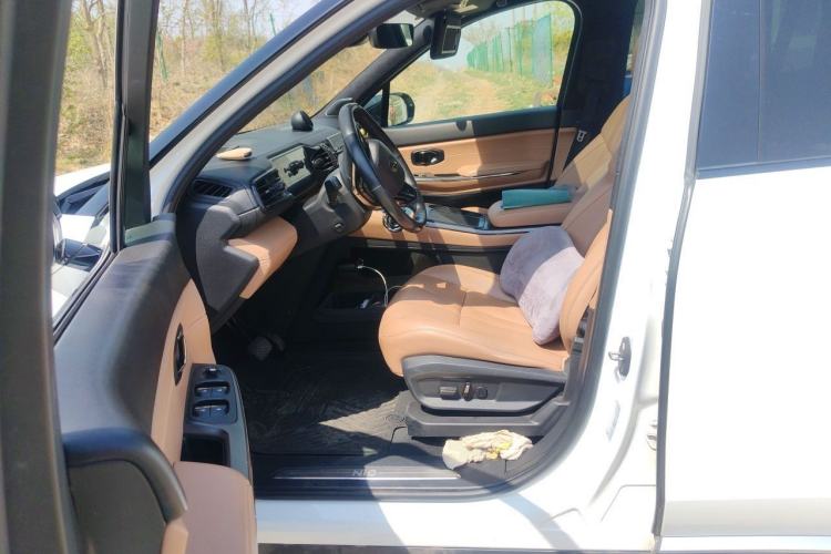 Used Nio ES8 2020 580 km Range Signature Edition Six-Seater Version Left Front Seat