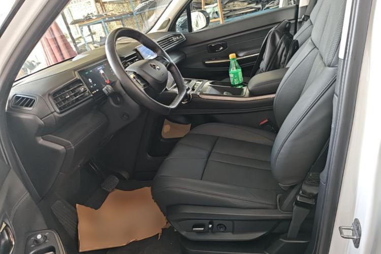 Used Nio ES8 2020 415 km Range 6-Seater Version Left Front Seat