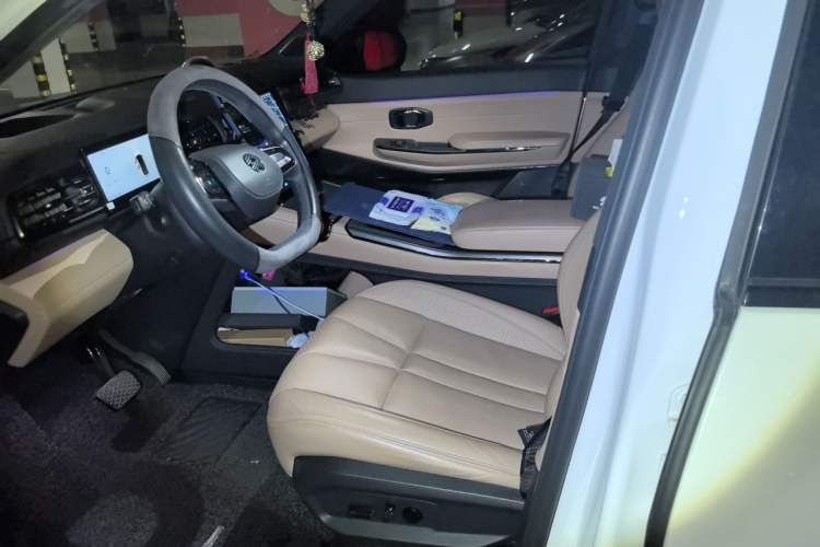Used Nio ES8 2020 580 km Range Signature Edition Six-Seater Version Left Front Seat