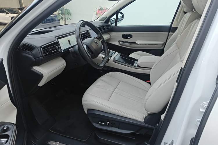 Used Nio ES8 2020 580 km Signature Edition 7-Seater Version Left Front Seat