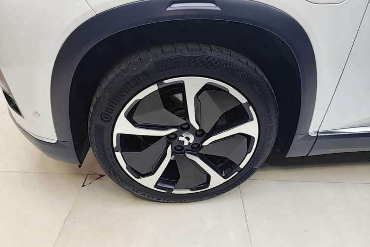 Used Nio ES8 2020 415 km Signature Edition 6-Seater Version Left Front Wheel Hub