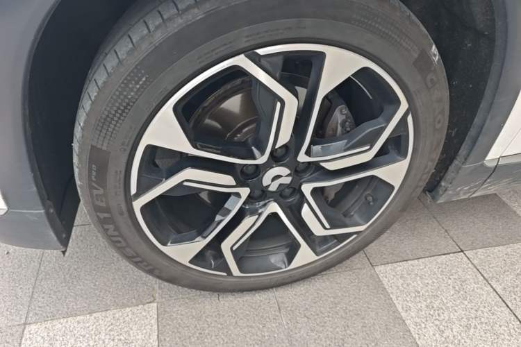 Used Nio ES8 2020 415 km Range 7-Seater Version Left Front Wheel Hub