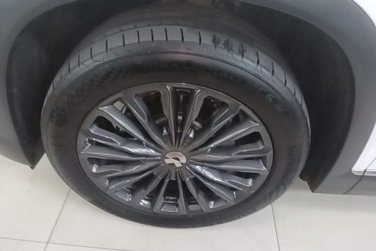 Used Nio ES8 2020 580 km Range Six-Seater Version Left Front Wheel Hub