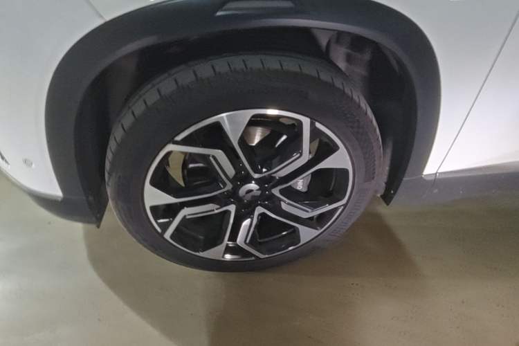 Used Nio ES8 2020 580 km Range Signature Edition Six-Seater Version Left Front Wheel Hub