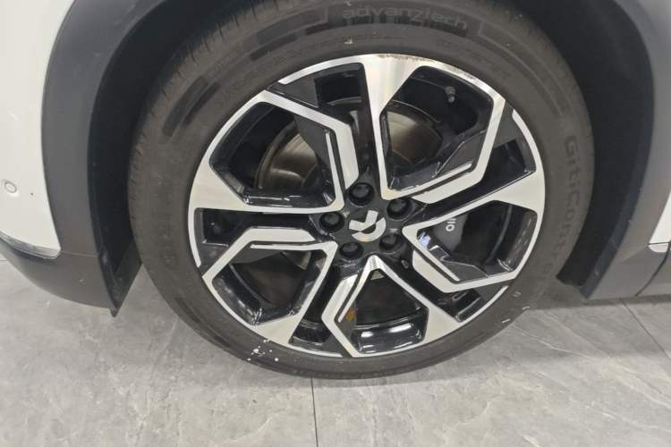 Used Nio ES8 2020 580 km Range Signature Edition Six-Seater Version Left Front Wheel Hub