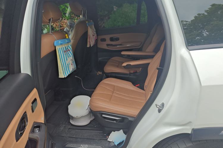 Used Nio ES8 2020 415 km Signature Edition 6-Seater Version Left Rear Seat