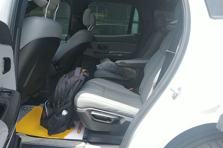 Used Nio ES8 2020 415 km Range 6-Seater Version Left Rear Seat