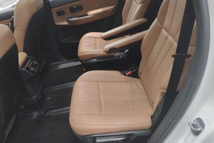 Used Nio ES8 2020 415 km Range 6-Seater Version Left Rear Seat