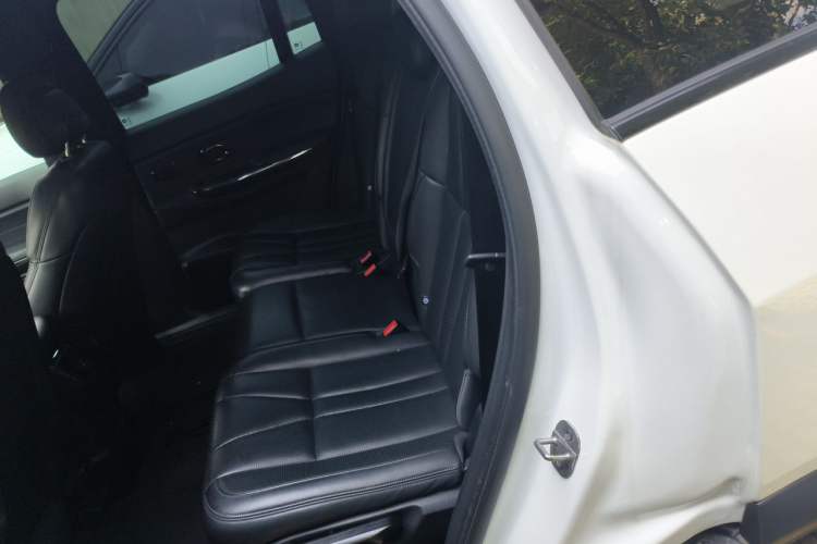 Used Nio ES8 2020 415 KM Signature Edition 7-Seater Version Left Rear Seat