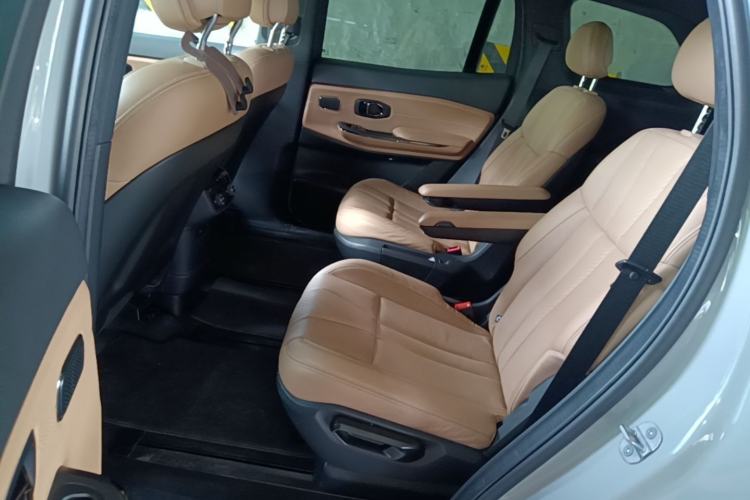 Used Nio ES8 2020 580 km Range Signature Edition Six-Seater Version Left Rear Seat
