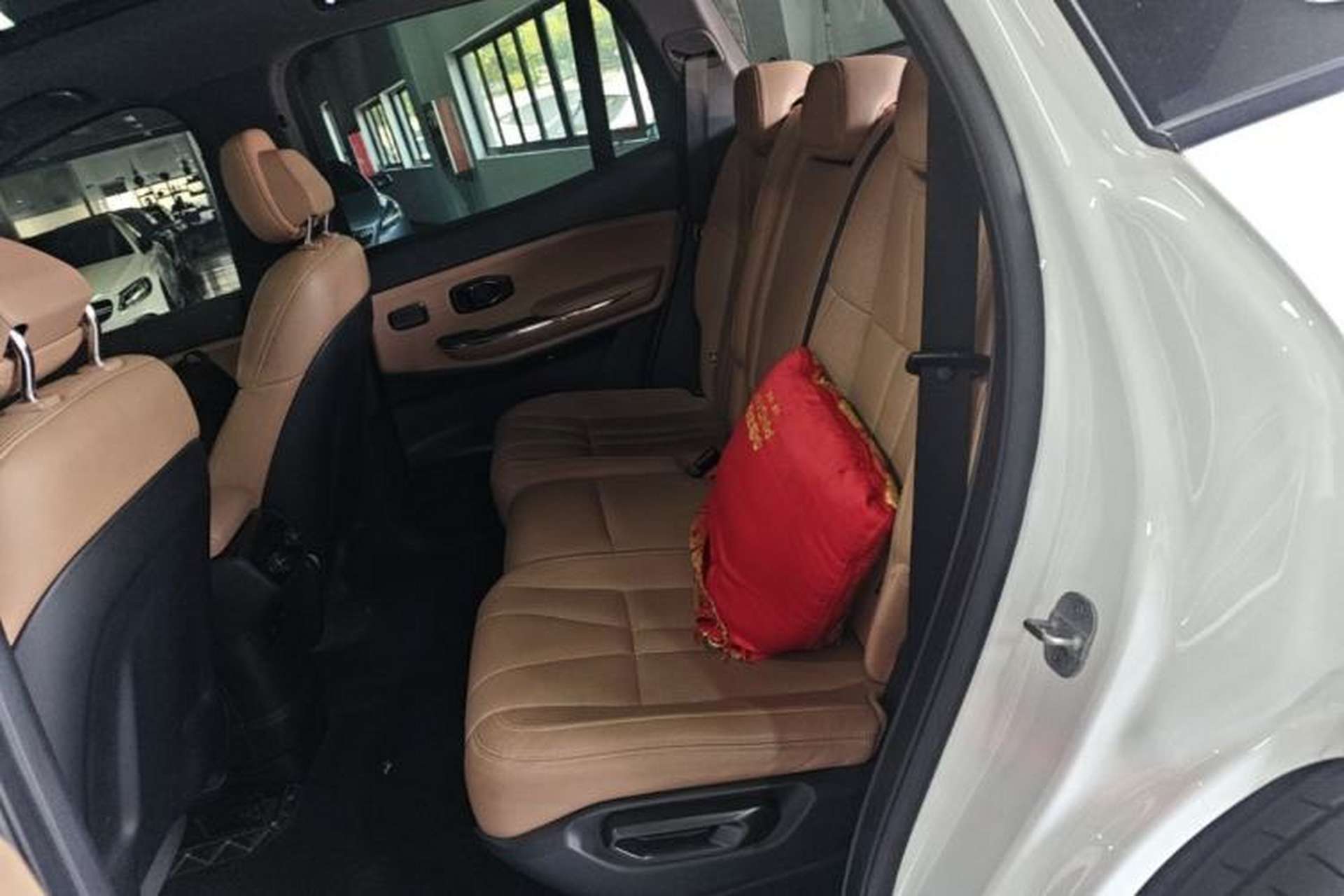 Used Nio ES8 2020 580 km Range 7-Seater Version Left Rear Seat