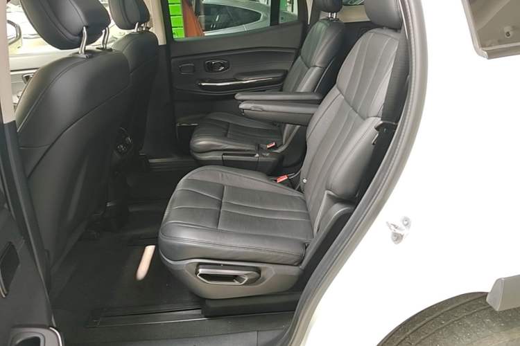 Used Nio ES8 2020 415 km Signature Edition 6-Seater Version Left Rear Seat