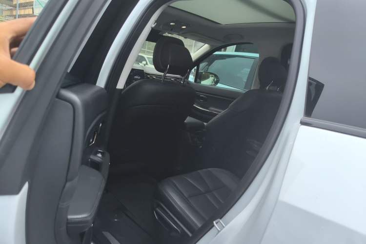 Used Nio ES8 2020 415 km Signature Edition 6-Seater Version Left Rear Seat