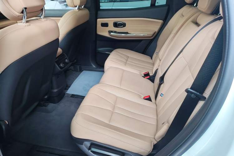 Used Nio ES8 2020 415 KM Signature Edition 7-Seater Version Left Rear Seat