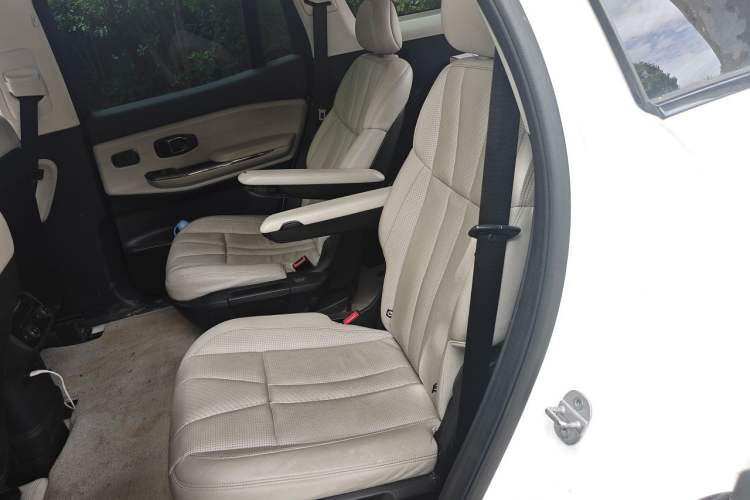 Used Nio ES8 2020 415 km Range 6-Seater Version Left Rear Seat